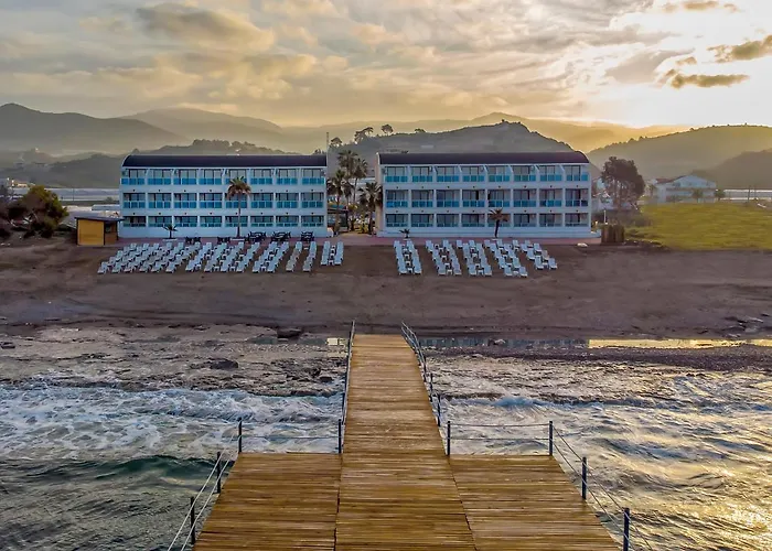 Lord Marina & Bungalows *