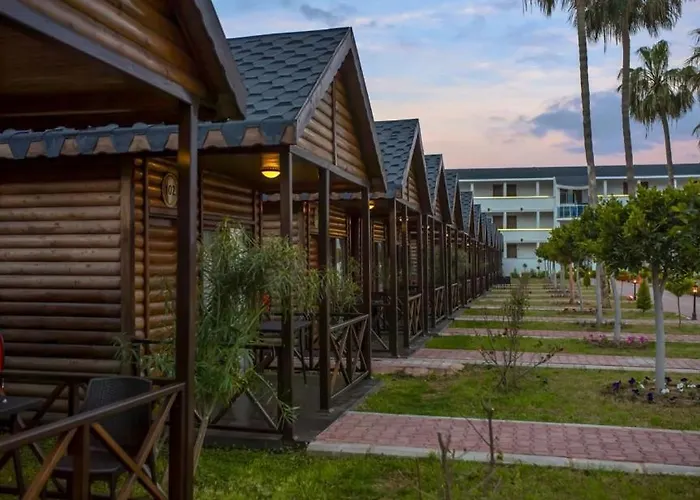 Lord Marina & Bungalows ألانيا
