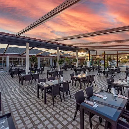 Lord Marina & Bungalows *