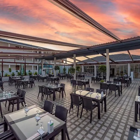 Lord Marina & Bungalows Hotel